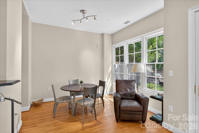 306 Wendover Heights Circle, Charlotte, NC 28211