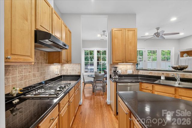 306 Wendover Heights Circle, Charlotte, NC 28211