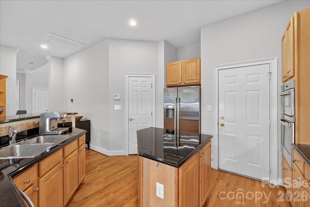 306 Wendover Heights Circle, Charlotte, NC 28211