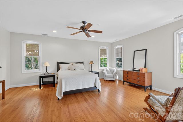 306 Wendover Heights Circle, Charlotte, NC 28211