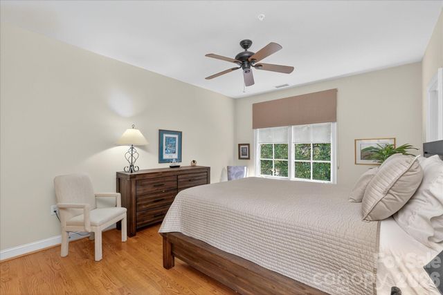 306 Wendover Heights Circle, Charlotte, NC 28211