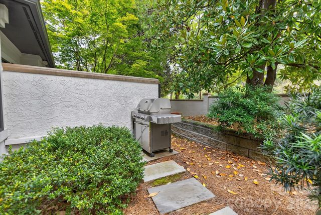 306 Wendover Heights Circle, Charlotte, NC 28211