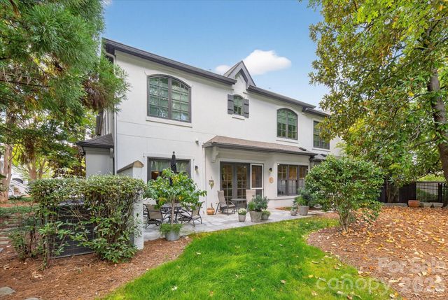 306 Wendover Heights Circle, Charlotte, NC 28211