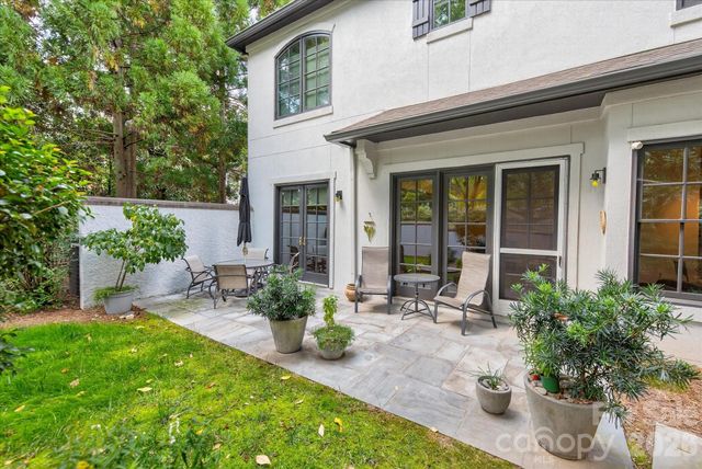 306 Wendover Heights Circle, Charlotte, NC 28211