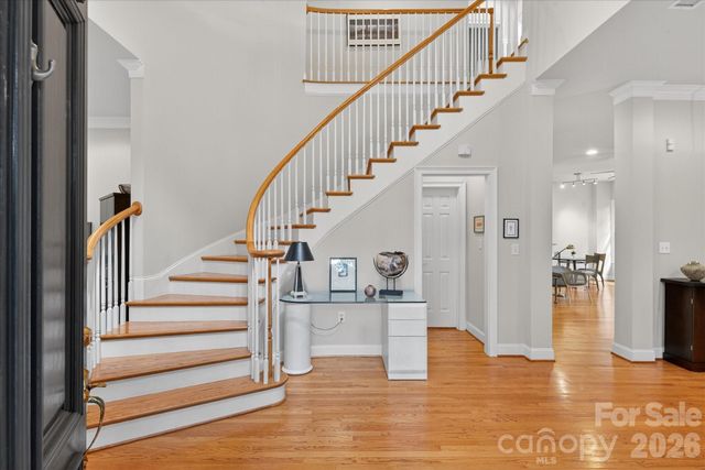 306 Wendover Heights Circle, Charlotte, NC 28211