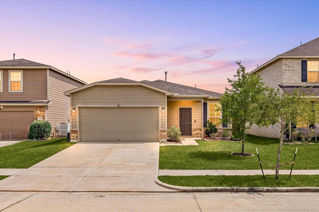 6822 Dayridge Lane, Houston, TX 77048