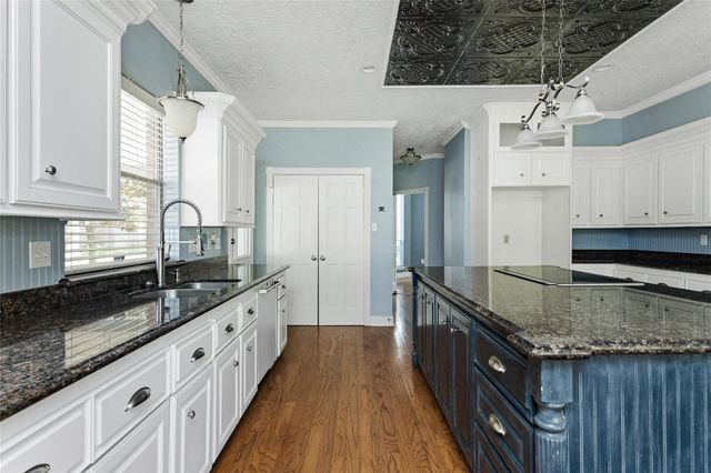 12002 Moorcreek Drive, Houston, TX 77070
