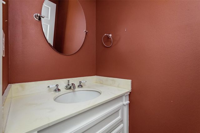 12002 Moorcreek Drive, Houston, TX 77070