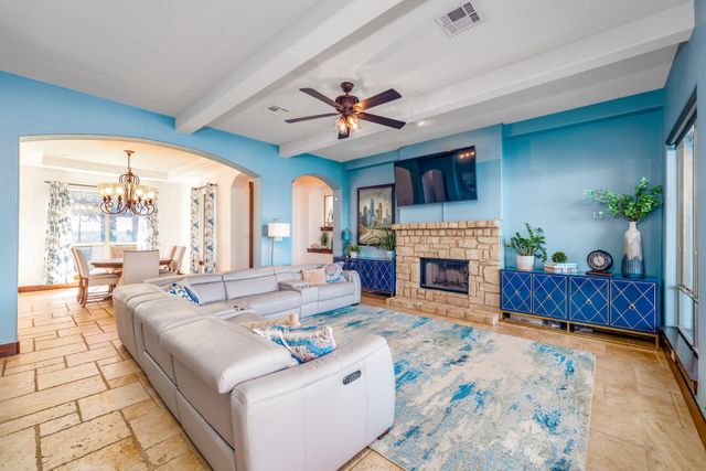 2802 Lohmans Ford RD B, Lago Vista, TX 78645
