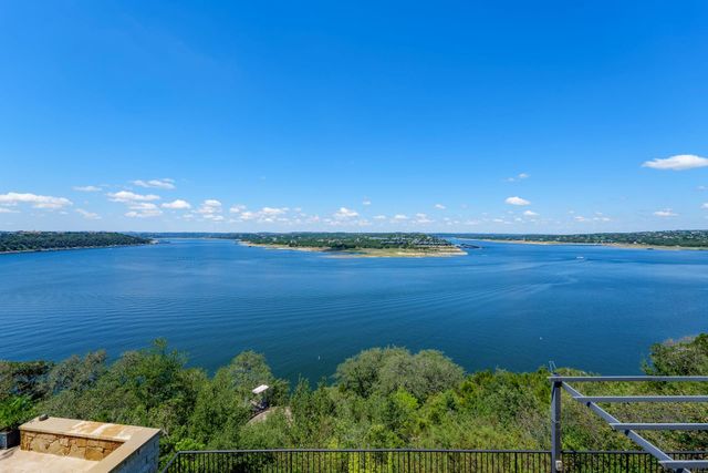 2802 Lohmans Ford RD B, Lago Vista, TX 78645