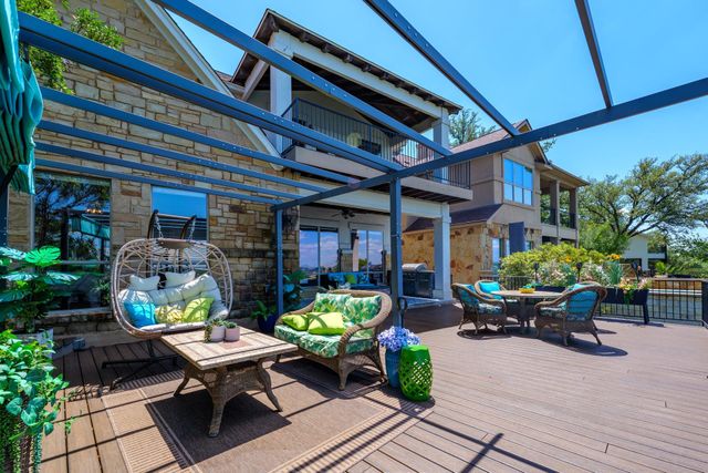 2802 Lohmans Ford RD B, Lago Vista, TX 78645