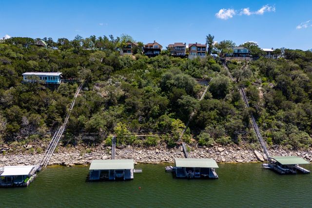 2802 Lohmans Ford RD B, Lago Vista, TX 78645