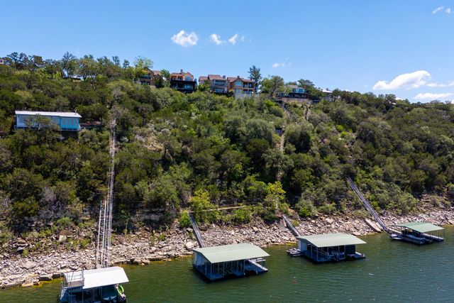 2802 Lohmans Ford RD B, Lago Vista, TX 78645