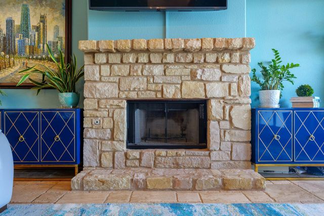 2802 Lohmans Ford RD B, Lago Vista, TX 78645