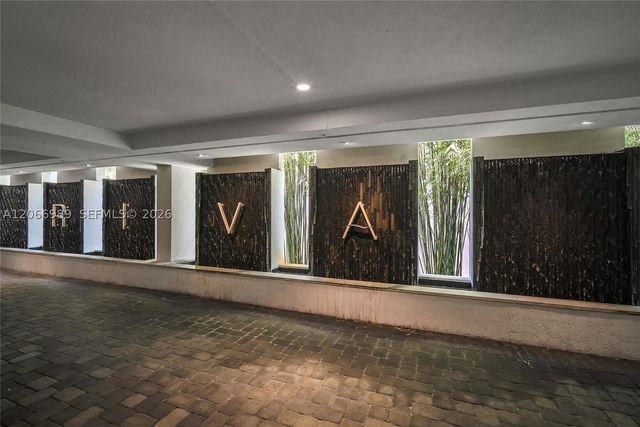 1180 N Federal Hwy 501, Fort Lauderdale, FL 33304