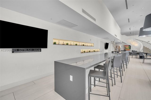 1180 N Federal Hwy 501, Fort Lauderdale, FL 33304