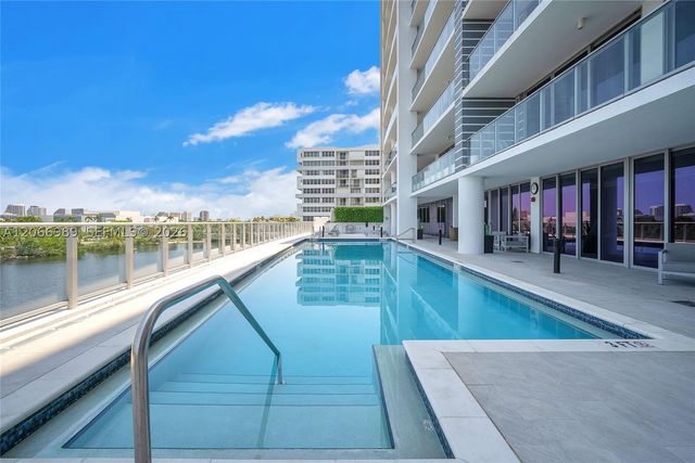 1180 N Federal Hwy 501, Fort Lauderdale, FL 33304