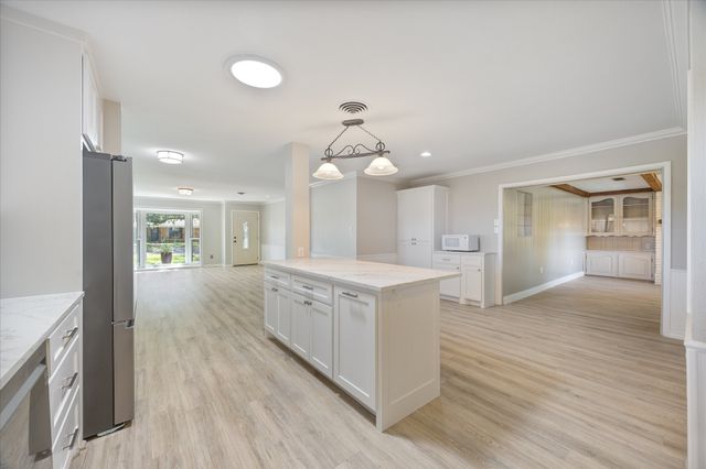 519 Staffordshire Drive, Irving, TX 75061