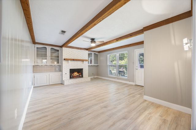 519 Staffordshire Drive, Irving, TX 75061