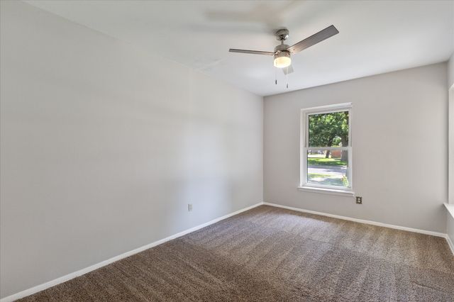 519 Staffordshire Drive, Irving, TX 75061