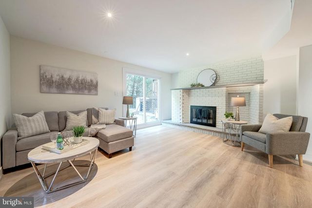 14737 JARNIGAN ST, Centreville, VA 20120