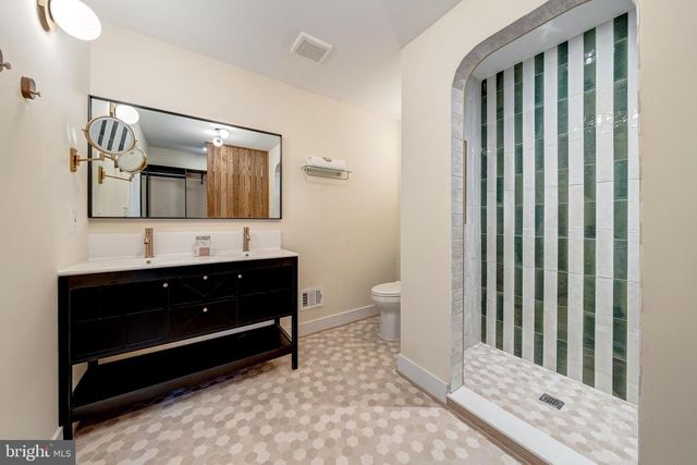 14737 JARNIGAN ST, Centreville, VA 20120