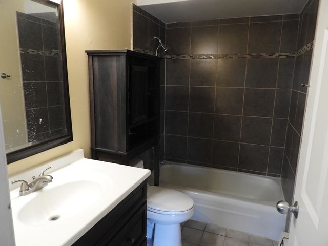 13715 S Stewart Avenue 2E, Riverdale, IL 60827