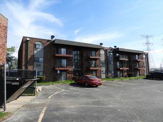 13715 S Stewart Avenue 2E, Riverdale, IL 60827