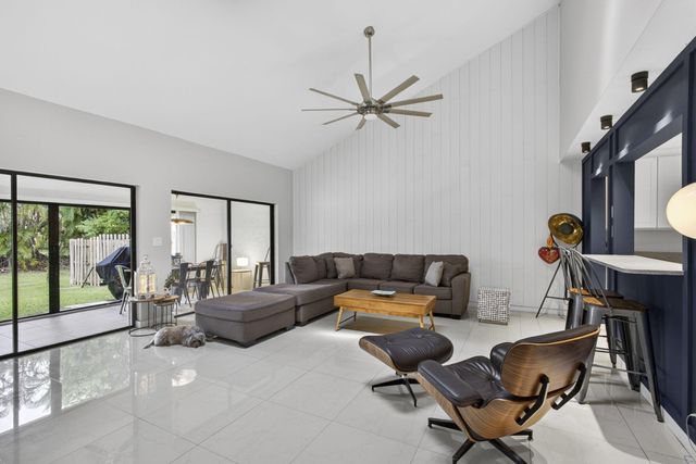 11894 Donlin Drive, Wellington, FL 33414