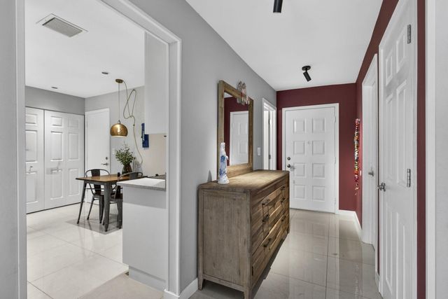 11894 Donlin Drive, Wellington, FL 33414