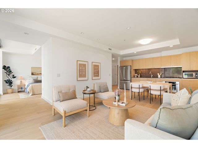 841 S GAINES St 816, Portland, OR 97239