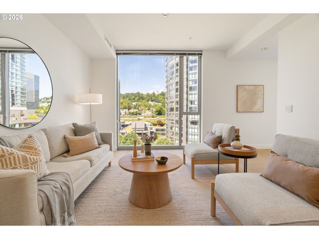 841 S GAINES St 816, Portland, OR 97239