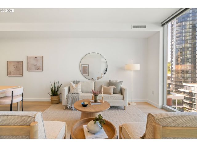 841 S GAINES St 816, Portland, OR 97239