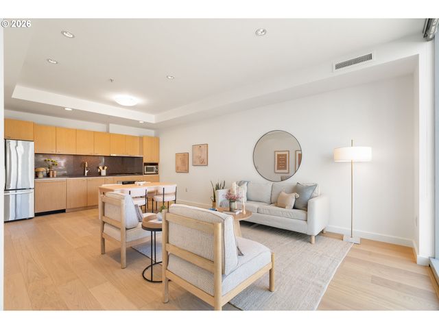 841 S GAINES St 816, Portland, OR 97239