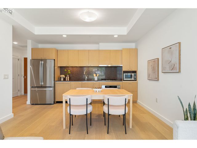 841 S GAINES St 816, Portland, OR 97239