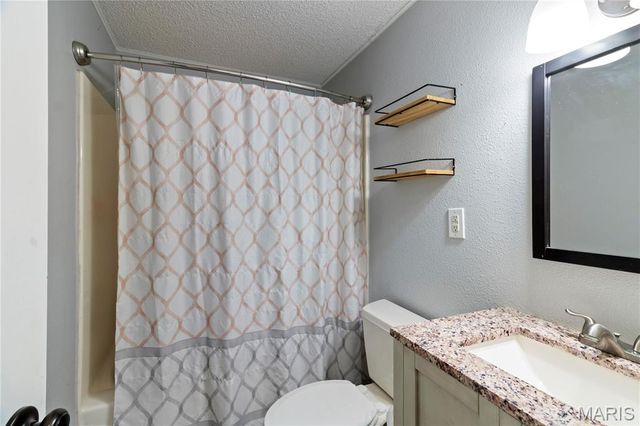 702 Locust Street, Festus, MO 63028