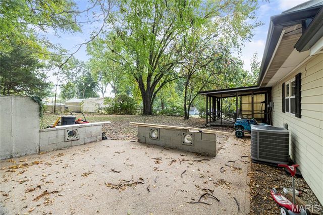 702 Locust Street, Festus, MO 63028