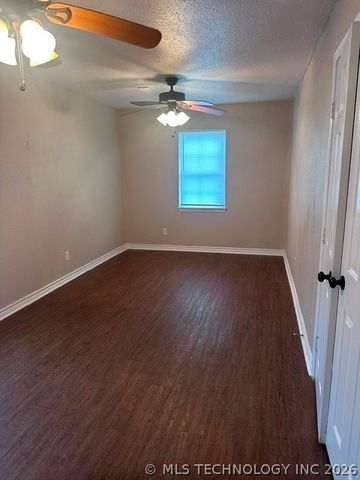 102 S 4th Street, Calera, OK 74730