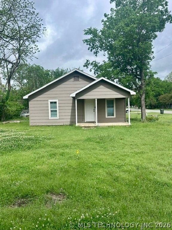 102 S 4th Street, Calera, OK 74730