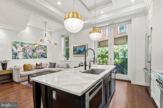 2121 R ST NW, Washington, DC 20008