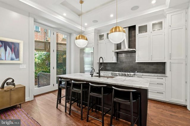 2121 R ST NW, Washington, DC 20008