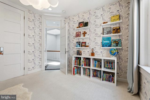 2121 R ST NW, Washington, DC 20008