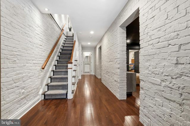 2121 R ST NW, Washington, DC 20008