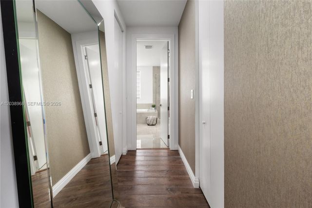10261 NW 74th Ter, Doral, FL 33178