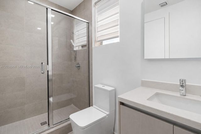 10261 NW 74th Ter, Doral, FL 33178