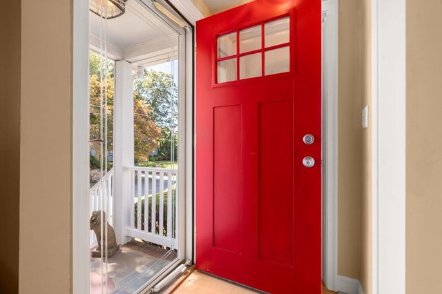 39 Robin Rd, Wakefield, MA 01880
