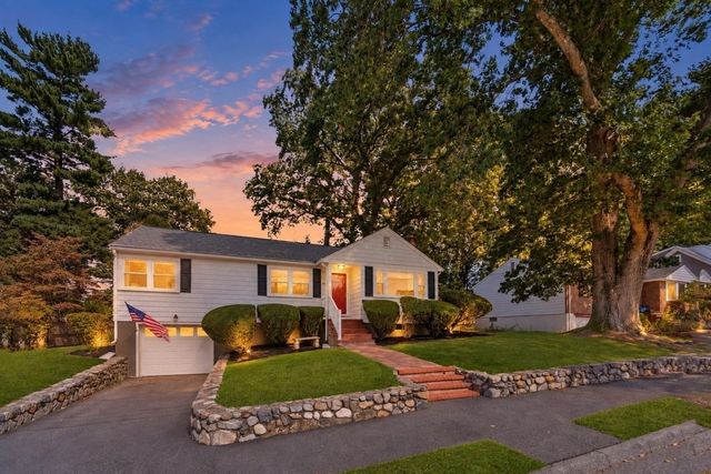 39 Robin Rd, Wakefield, MA 01880