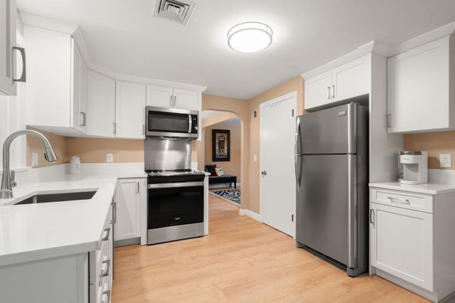 39 Robin Rd, Wakefield, MA 01880