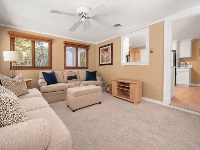 39 Robin Rd, Wakefield, MA 01880