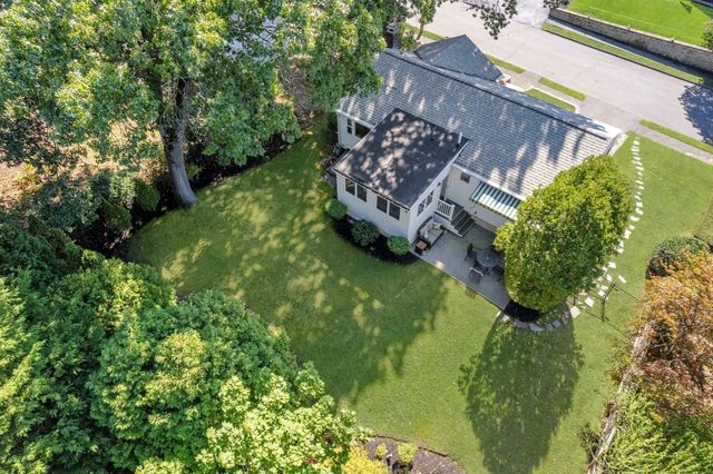 39 Robin Rd, Wakefield, MA 01880